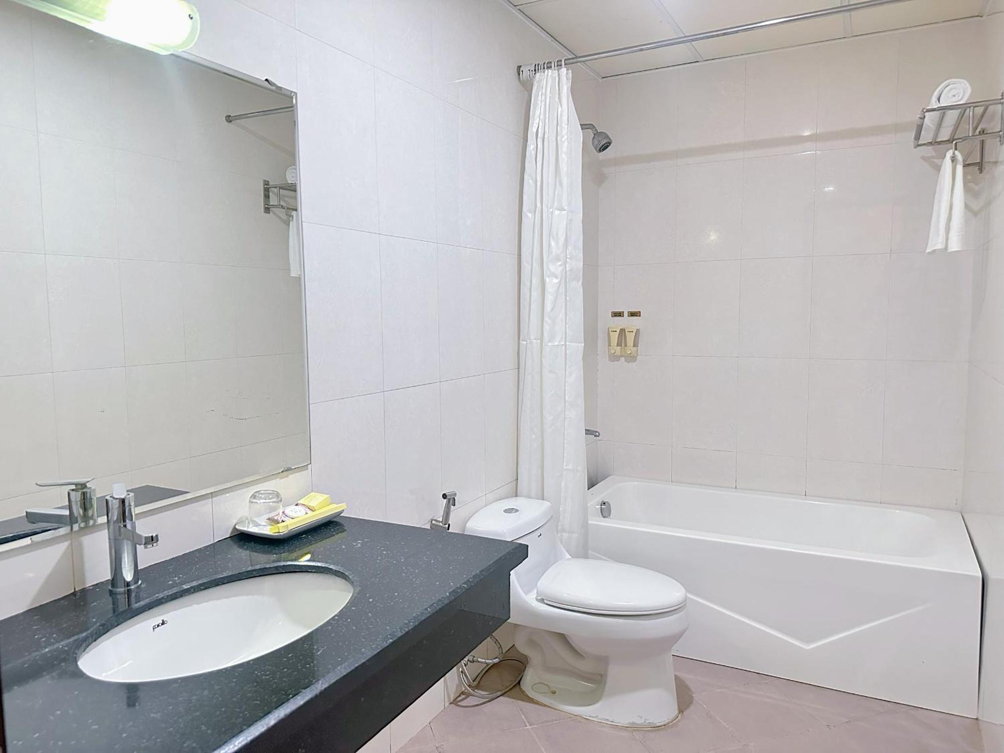 הו צ'י מין סיטי Ruby Star Hotel- Near Ben Thanh Market מראה חיצוני תמונה